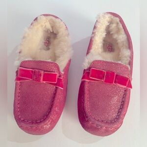UGG Sz 3 Glittery Pink Bow Sheepskin Lined Moccasins